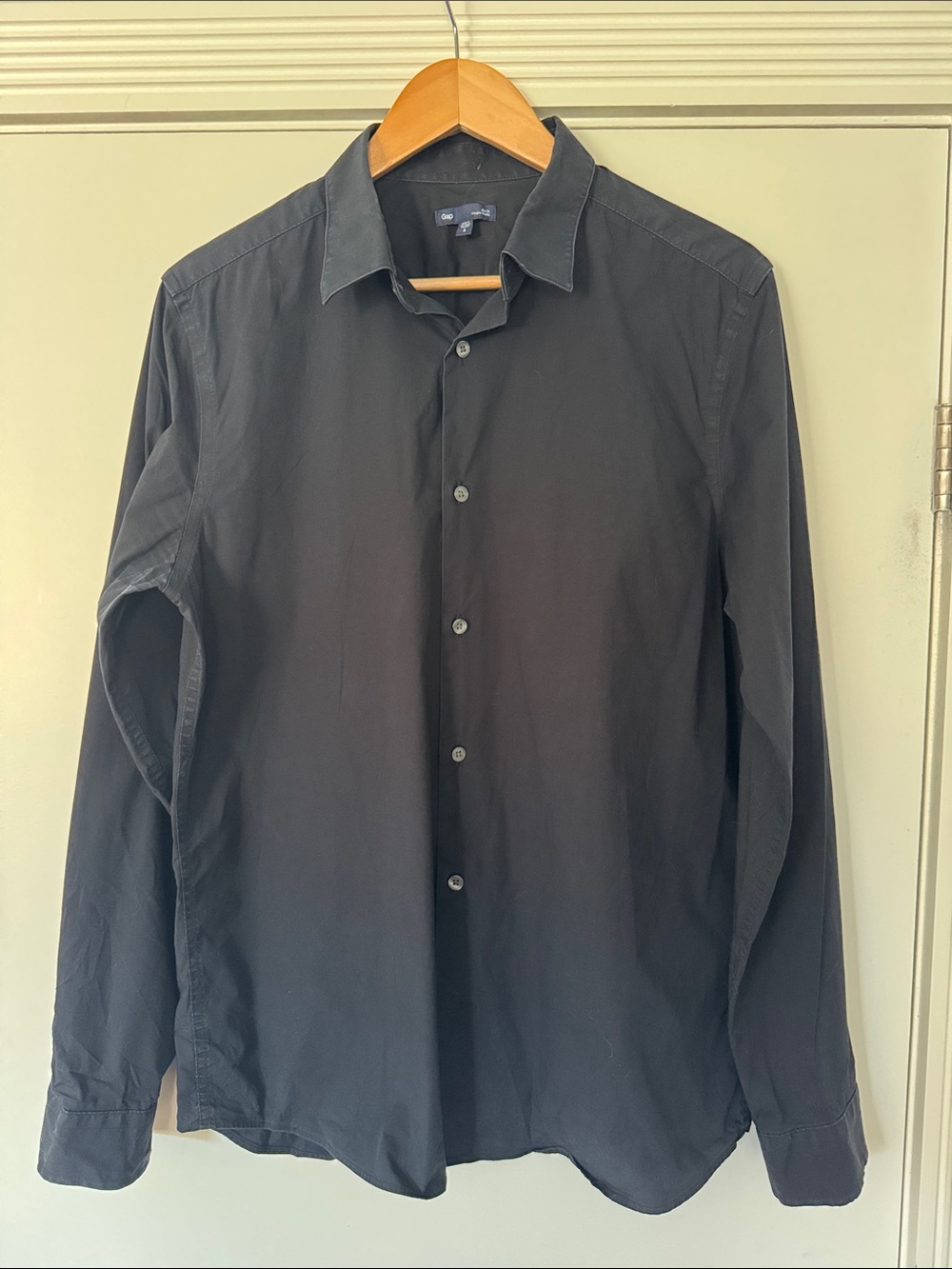 GAP Men's Slim Fit Black Shirt